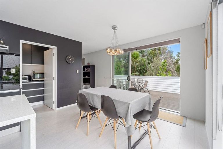 Photo of property in 18 Bella Vista Drive, Gulf Harbour, Whangaparaoa, 0930
