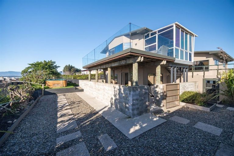 Photo of property in 21 Broadsea Avenue, Ruby Bay, Mapua, 7005