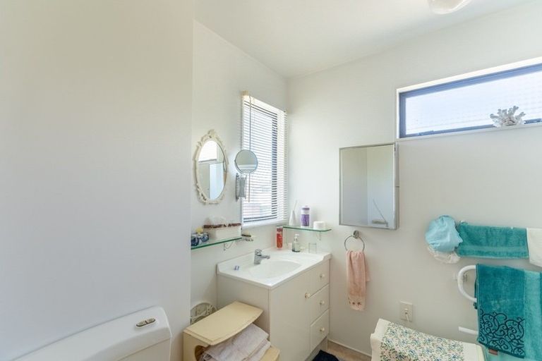 Photo of property in 16 Bosun Terrace, Whitby, Porirua, 5024