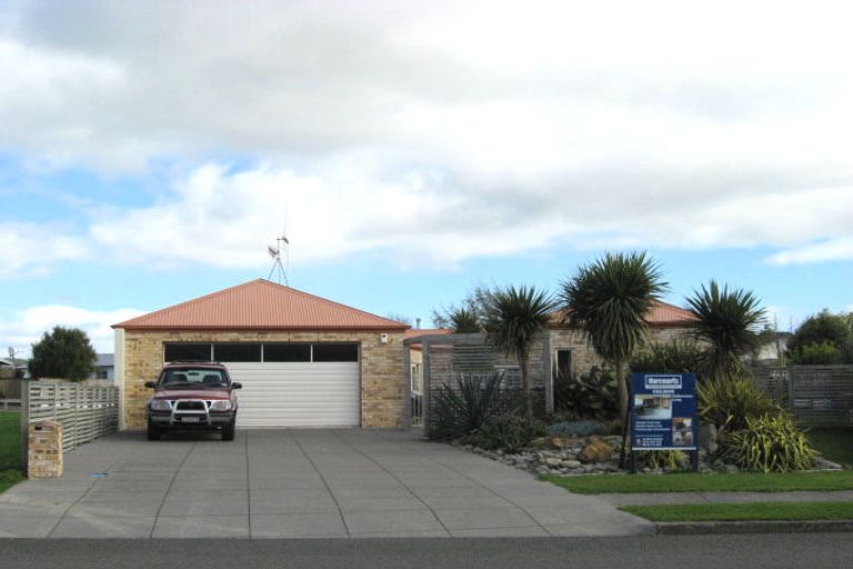 Photo of property in 50 Easton Way, Levin, 5510