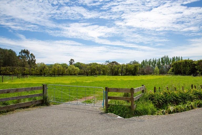 Photo of property in 412 Fabians Road, Morison Bush, Greytown, 5794