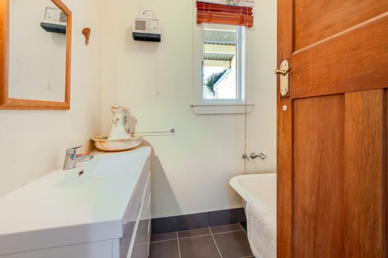 Photo of property in 39 Mcgreevy Street, Waipawa, 4210
