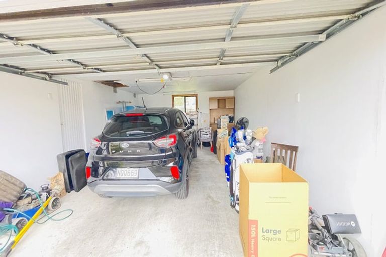 Photo of property in 49 Santiago Crescent, Unsworth Heights, Auckland, 0632