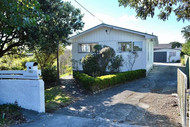 Photo of property in 2b Mahoe Street, Otaki Beach, Otaki, 5512