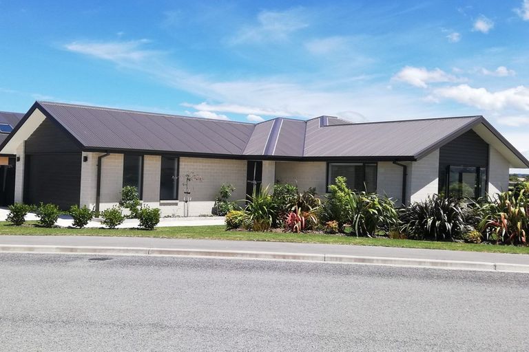 Photo of property in 13 Claremont Crescent, Amberley, 7410