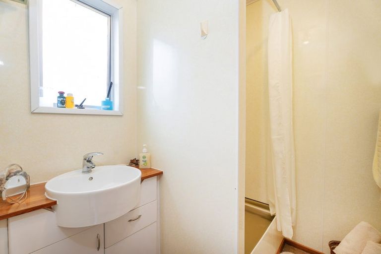 Photo of property in 8 Oyster Drive, Cooks Beach, Whitianga, 3591