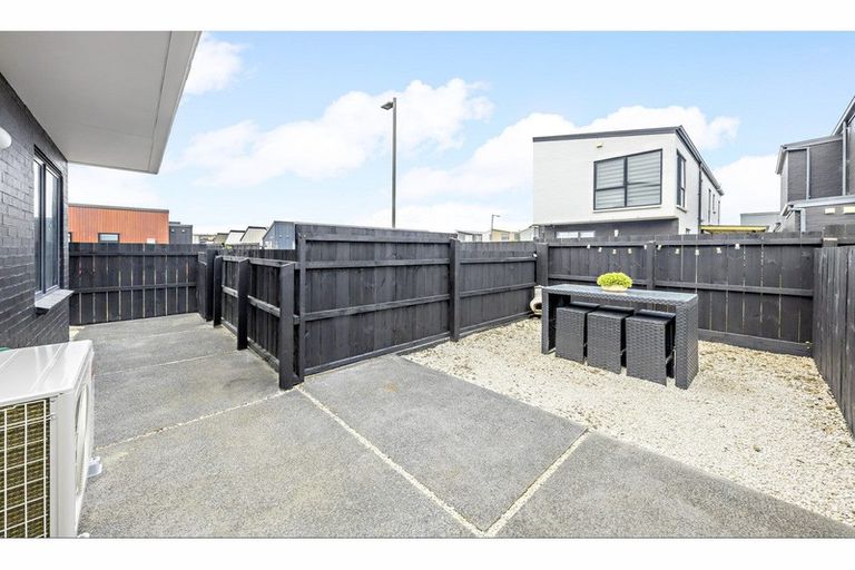 Photo of property in 22 Dignity Street, Papakura, 2110