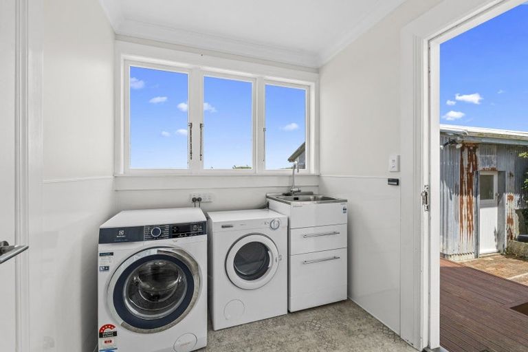 Photo of property in 79 Lincoln Road East, Everett Park, Inglewood, 4389