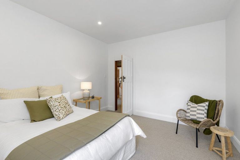 Photo of property in 121 Eastern Terrace, Beckenham, Christchurch, 8023