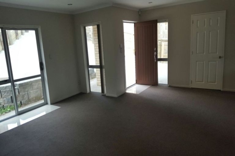 Photo of property in 13 Thomas Rea Place, Te Atatu South, Auckland, 0610