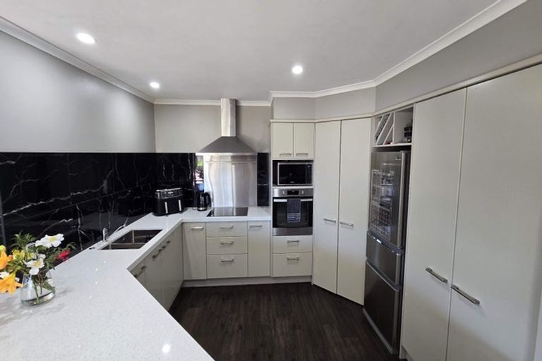 Photo of property in 1 Oaks Place, Te Aroha, 3320