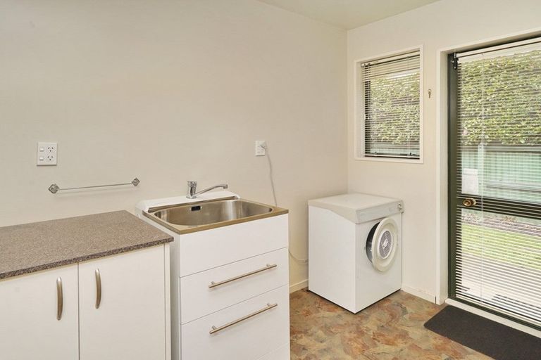 Photo of property in 2/371 Withells Road, Avonhead, Christchurch, 8042