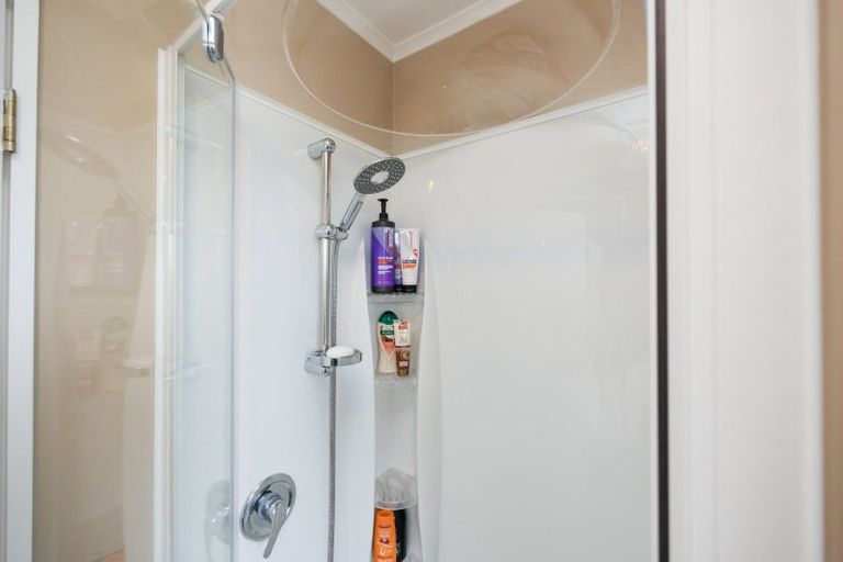 Photo of property in 23 Lydia Place, Kelvin Grove, Palmerston North, 4414