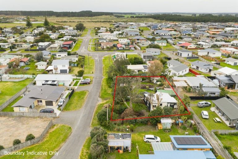 Photo of property in 8 Robbie Street, Foxton Beach, Foxton, 4815