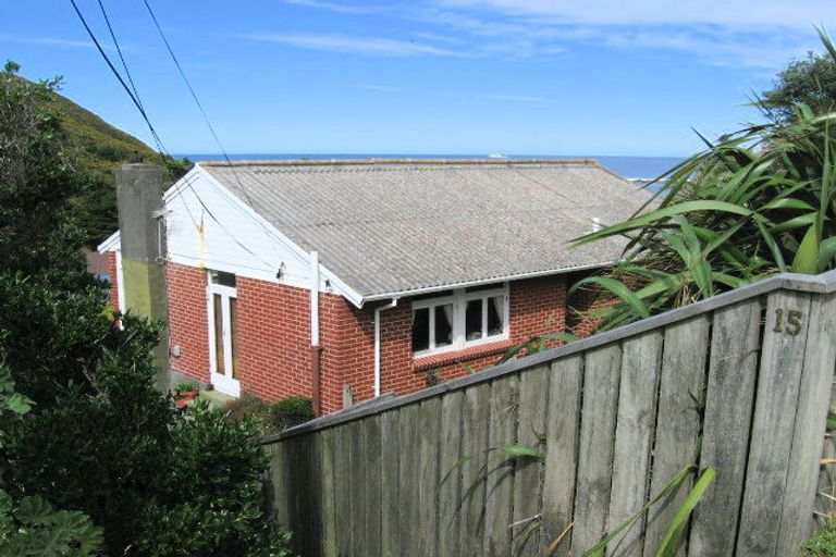 Photo of property in 15a Bristol Street, Island Bay, Wellington, 6023