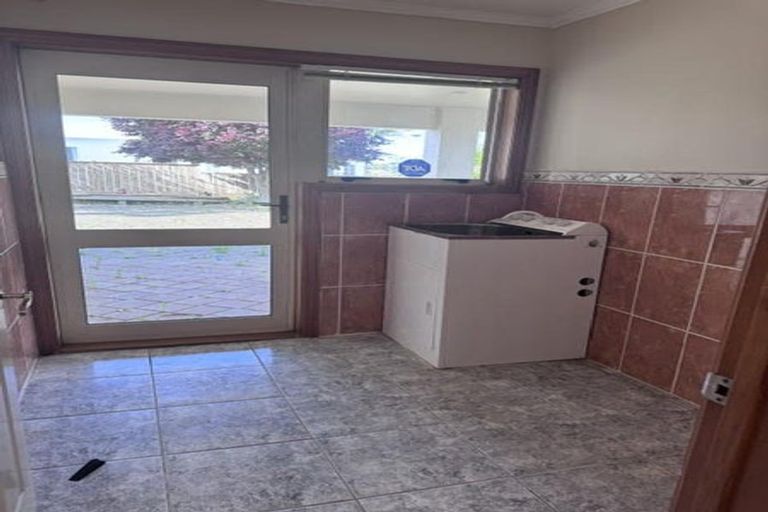 Photo of property in 66 Simmental Crescent, Somerville, Auckland, 2014