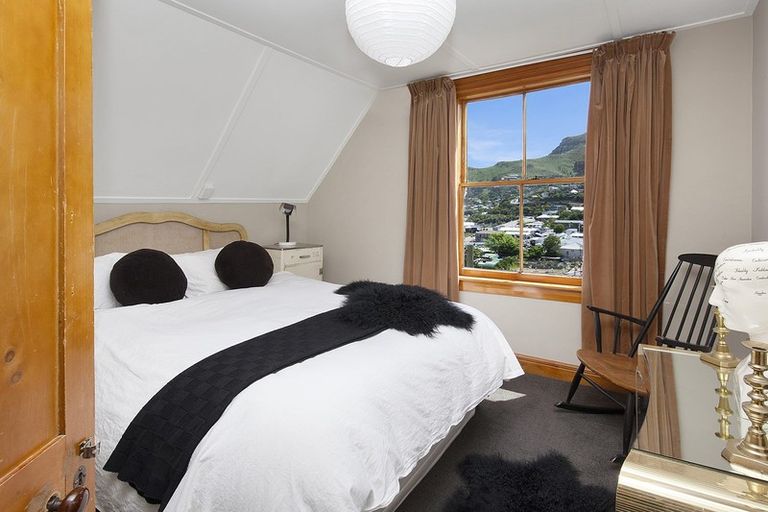 Photo of property in 18 Saint Davids Street, Lyttelton, 8082