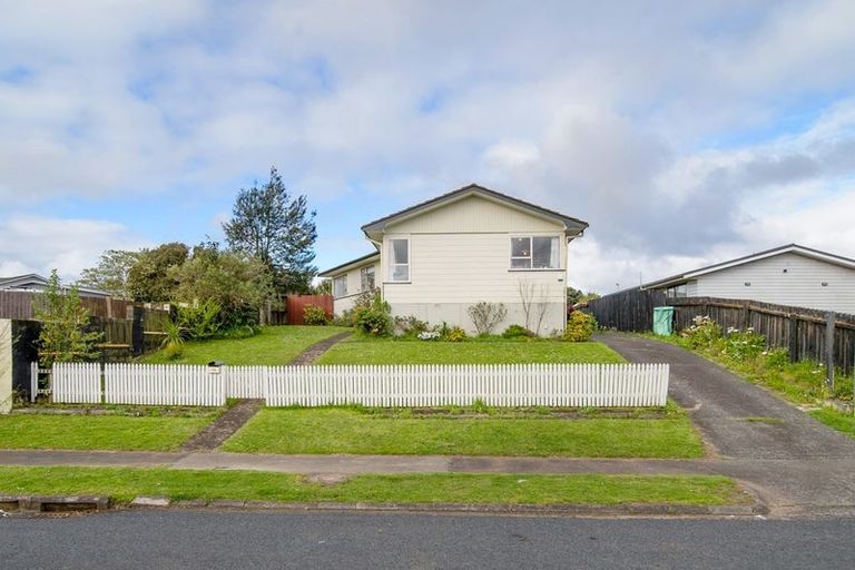 Photo of property in 16 Volante Avenue, Wattle Downs, Auckland, 2103