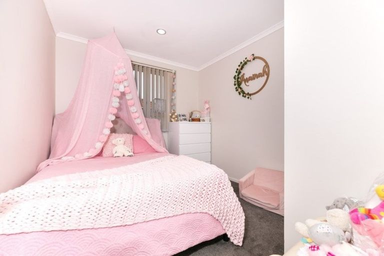 Photo of property in 11 Chayward Place, Mangere, Auckland, 2022