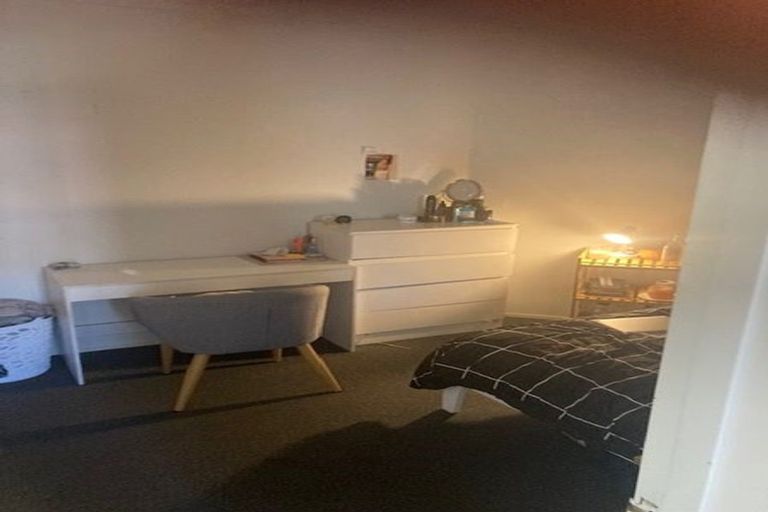 Photo of property in 1/8 Lipman Street, Mount Victoria, Wellington, 6011