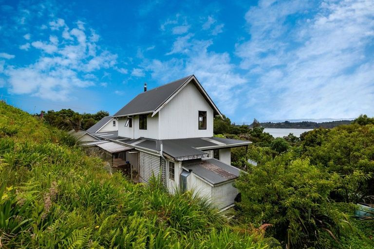 Photo of property in 1863 Takaka-collingwood Highway, Milnthorpe, Collingwood, 7182