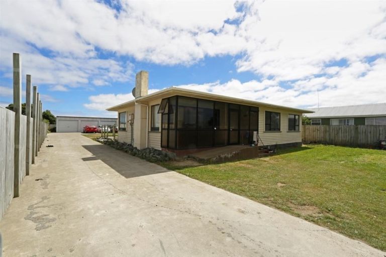 Photo of property in 32 Heaphy Road, Opunake, 4616