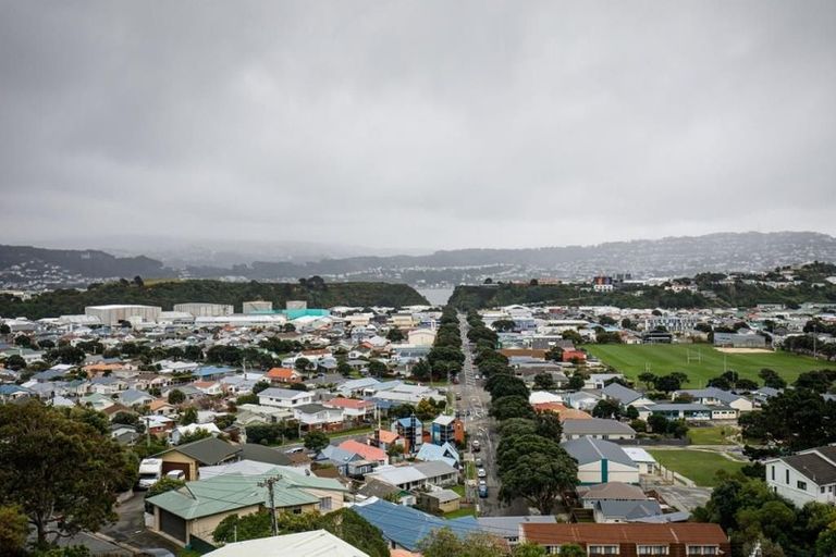 Photo of property in 124 Townsend Road, Miramar, Wellington, 6022