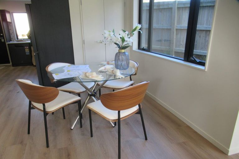 Photo of property in 10/2 Nikau Street, New Lynn, Auckland, 0600