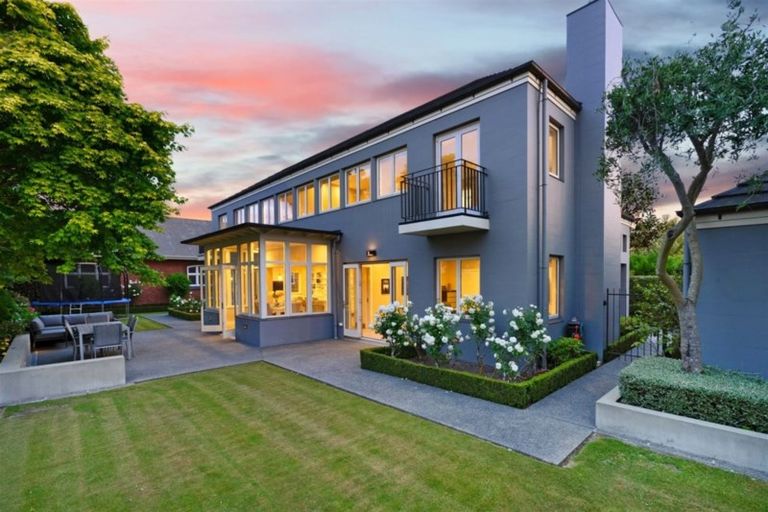 Photo of property in 63 Hinau Street, Fendalton, Christchurch, 8041