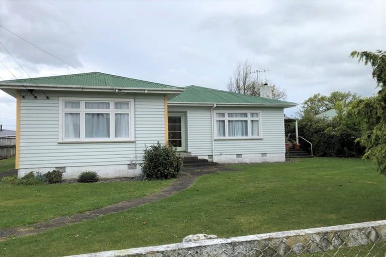 Photo of property in 21 George Street, Levin, 5510