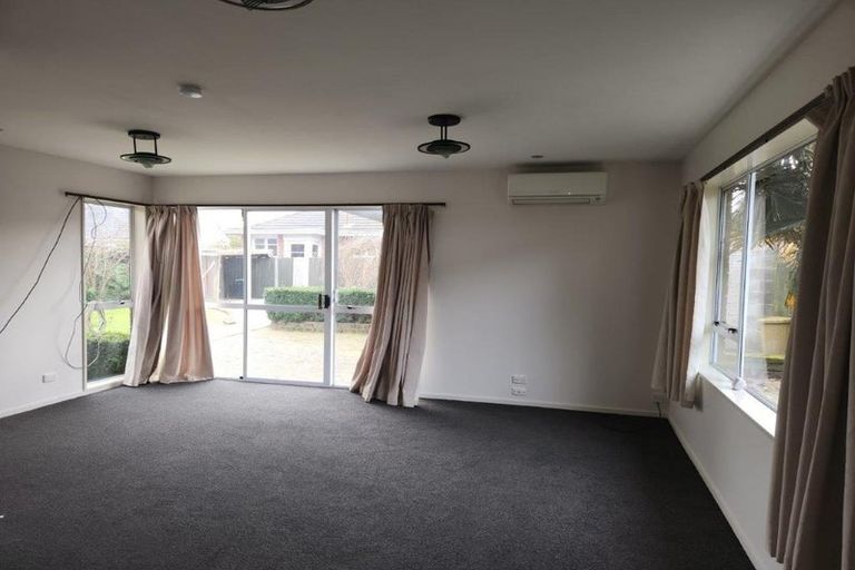 Photo of property in 2/11 Lothian Street, Ilam, Christchurch, 8041