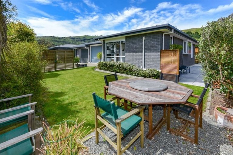 Photo of property in 1/29 Laing Crescent, Heathcote Valley, Christchurch, 8022