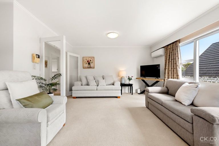 Photo of property in 52 Queens Grove, Hutt Central, Lower Hutt, 5010