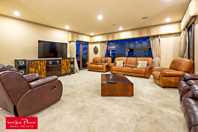 Photo of property in 54 Keywella Drive, Conifer Grove, Takanini, 2112