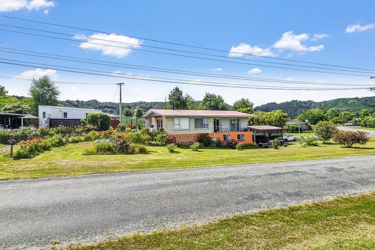 Photo of property in 7 Crampton Road, Reefton, 7830