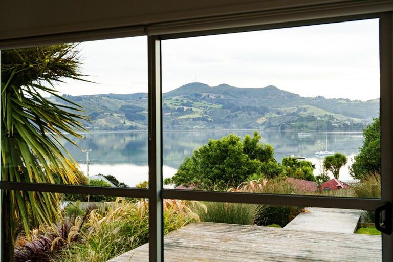 Photo of property in 35 Waikana Street, Broad Bay, Dunedin, 9014
