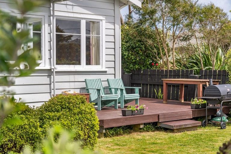 Photo of property in 15 Randwick Crescent, Moera, Lower Hutt, 5010