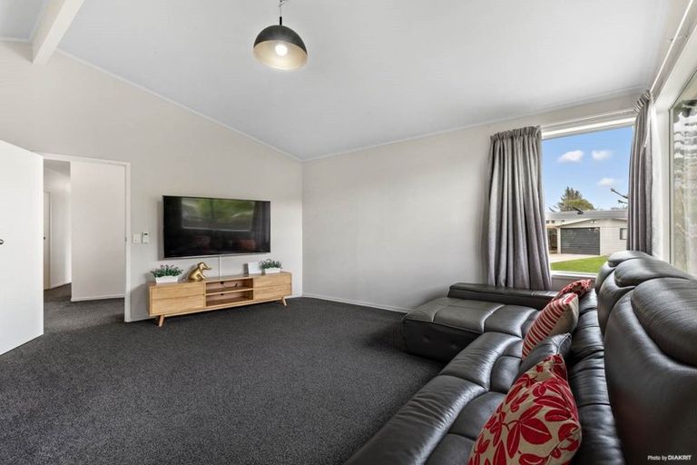 Photo of property in 43 Sunlands Drive, Manurewa, Auckland, 2102