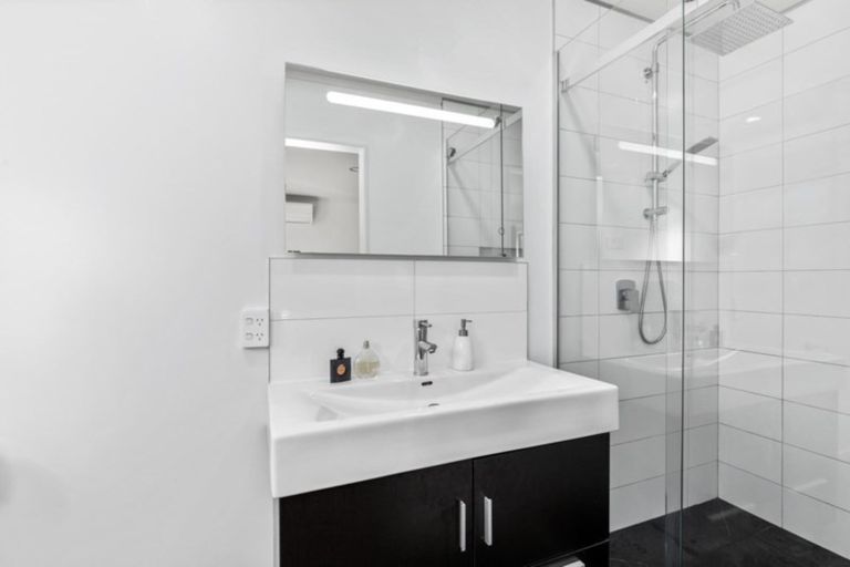 Photo of property in 34 Mary Huse Grove, Manor Park, Lower Hutt, 5019