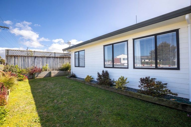 Photo of property in 12 Pratt Street, Waitara, 4320