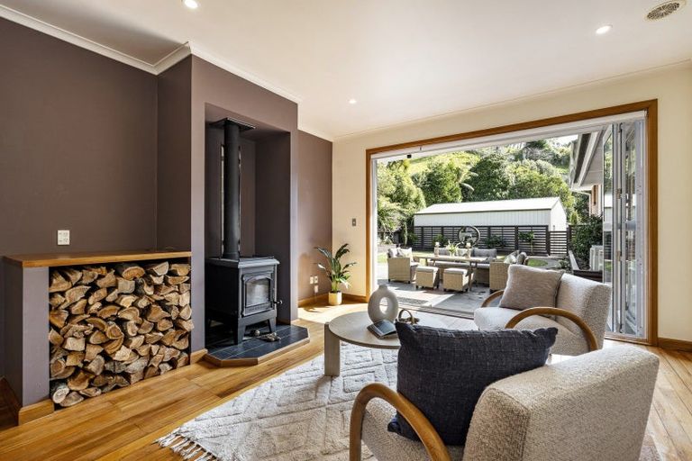 Photo of property in 11 Orite Drive, Mangorei, New Plymouth, 4371