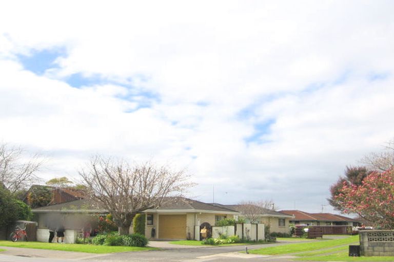 Photo of property in 523 Otumoetai Road, Otumoetai, Tauranga, 3110