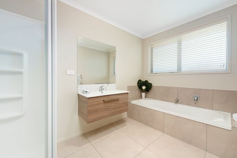 Photo of property in 12 Oka Street, Papamoa Beach, Papamoa, 3118