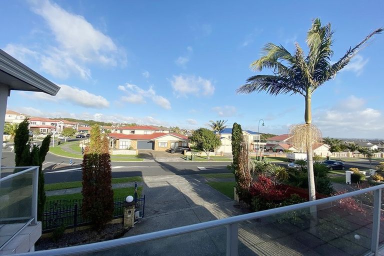 Photo of property in 47 Ransom Smyth Drive, Goodwood Heights, Auckland, 2105