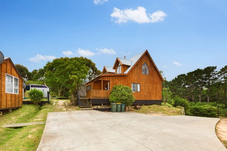 Photo of property in 3 Whitford Brown Avenue, Papakowhai, Porirua, 5024