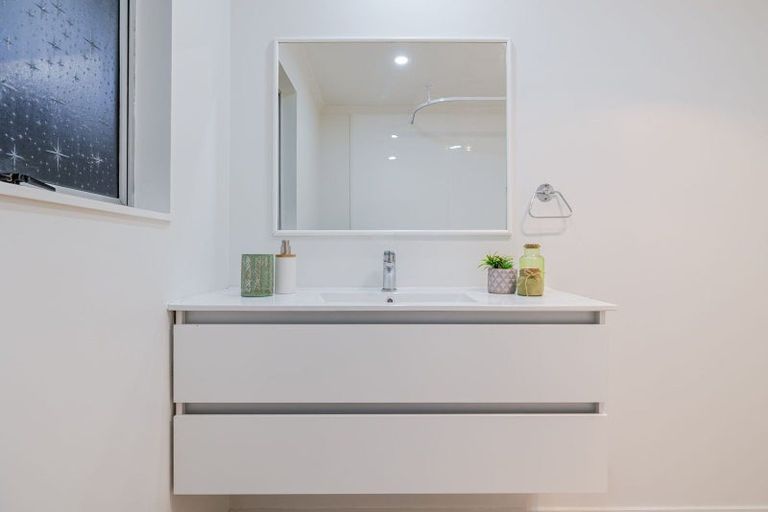 Photo of property in 15 Kaimanawa Street, Kelvin Grove, Palmerston North, 4414