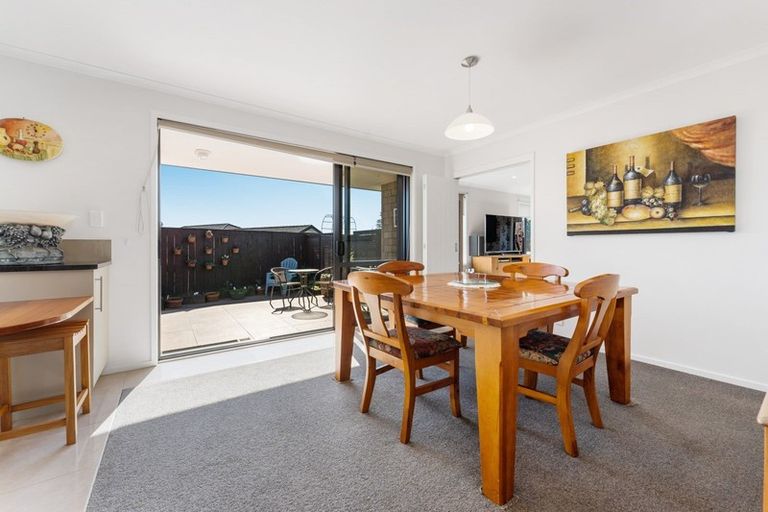 Photo of property in 53 Alberta Road, Glen Avon, New Plymouth, 4312