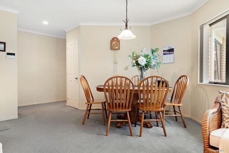Photo of property in 15 Avonbrook Lane, Pukekohe, 2120