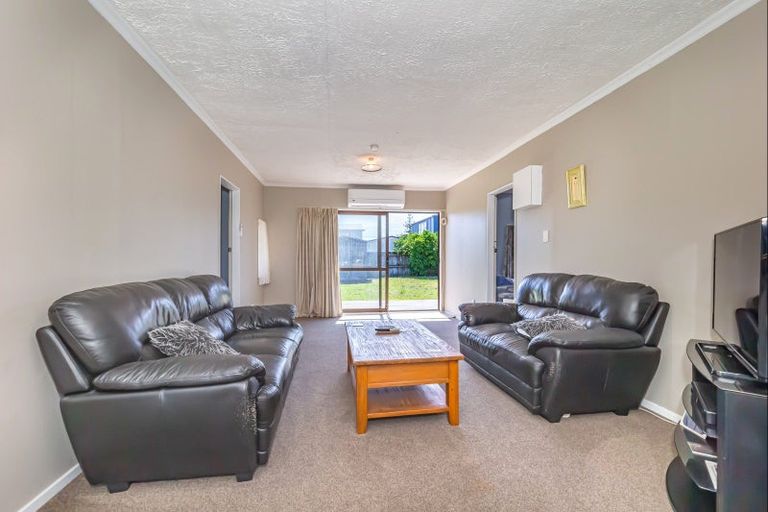 Photo of property in 22 Rangitane Street, Himatangi Beach, Foxton, 4891
