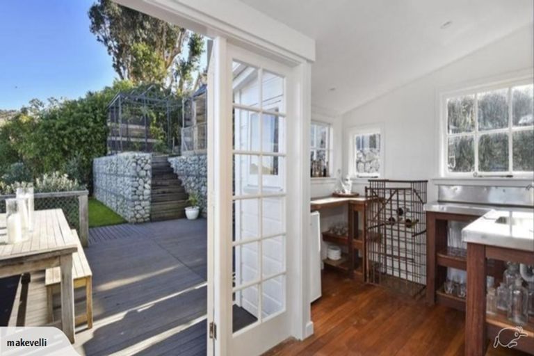 Photo of property in 7 Ticehurst Road, Lyttelton, 8082